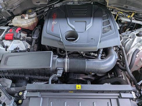 Used 2022 Alfa Romeo Stelvio Sprint image 22