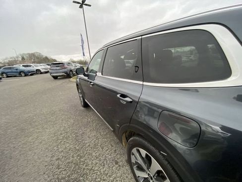 Used 2021 Kia Telluride EX w/ EX Premium Package image 6