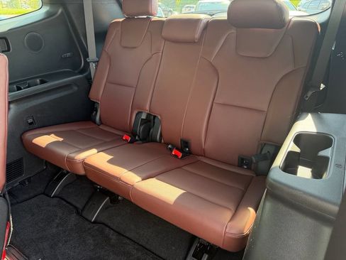 Used 2025 Kia Telluride SX Prestige AWD/4WD image 15