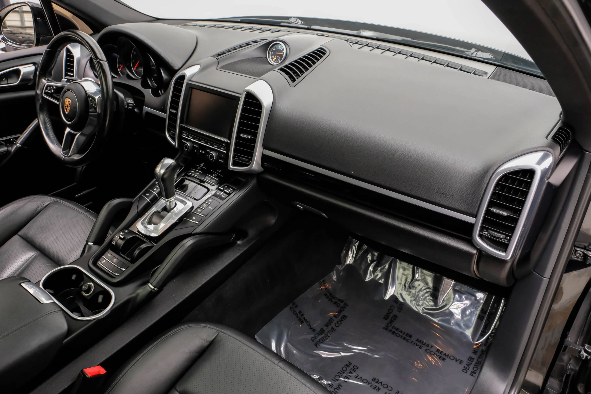 Used 2016 Porsche Cayenne AWD/4WD image 13