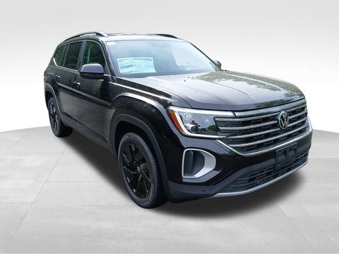 New 2025 Volkswagen Atlas SE image 7