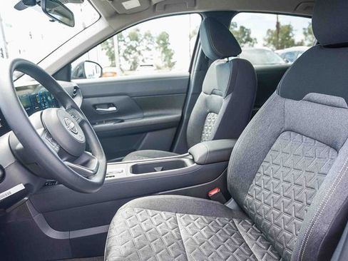 New 2026 Nissan Kicks SV image 18