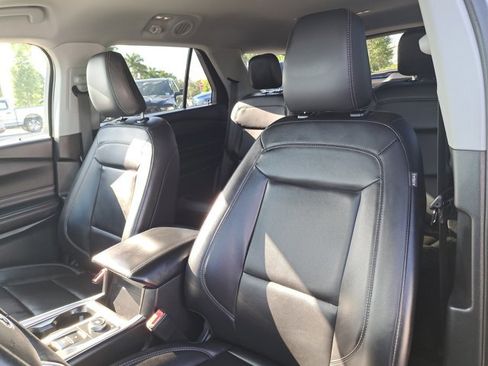 Certified 2022 Ford Explorer XLT w/ Equipment Group 202A image 20