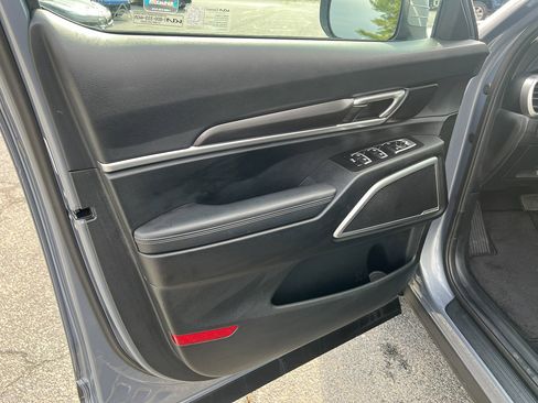 Used 2023 Kia Telluride LX image 15