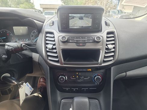 Used 2019 Ford Transit Connect XL FWD image 10