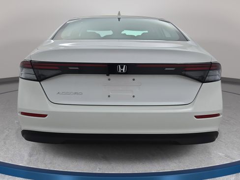 Certified 2023 Honda Accord LX image 6