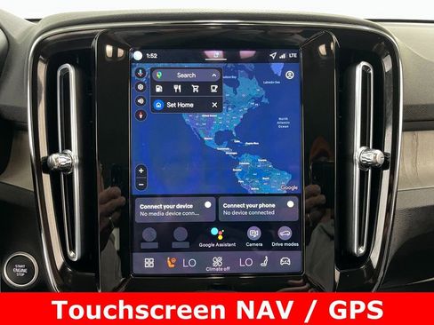 Used 2026 Volvo XC40 B5 Plus w/ Protection Package Premier image 3