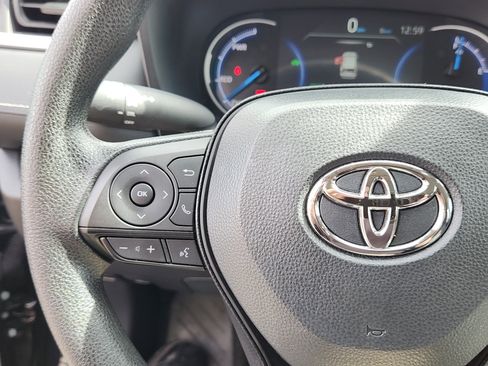 Certified 2025 Toyota RAV4 LE image 18