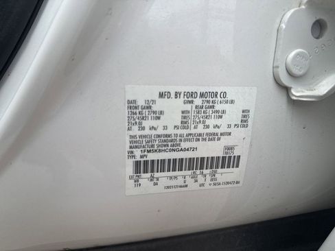 Used 2022 Ford Explorer Platinum w/ Equipment Group 601A image 9