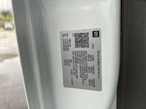 New 2026 Chevrolet Express 3500 LS image 32