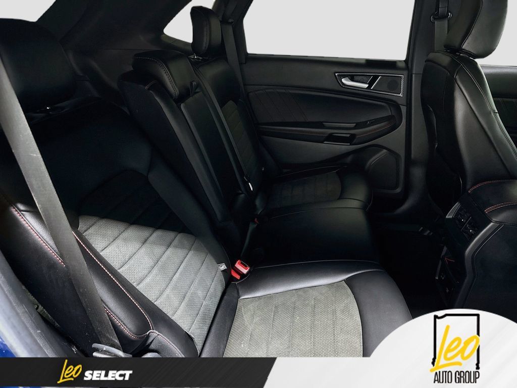 Used 2021 Ford Edge ST-Line FWD image 30