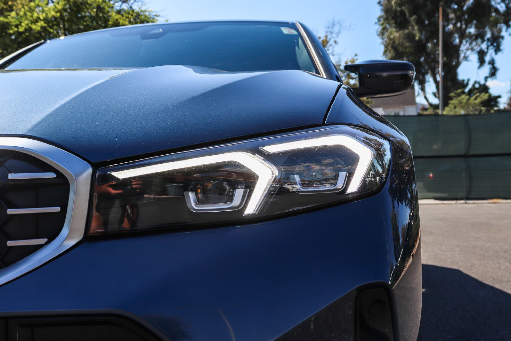 Used 2025 BMW M340i RWD image 10