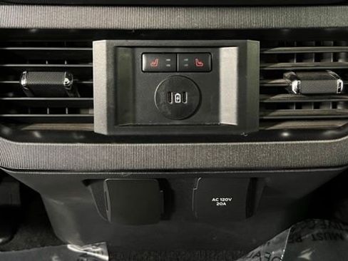 Used 2023 Ford F450 Platinum w/ FX4 Off-Road Package AWD/4WD image 47