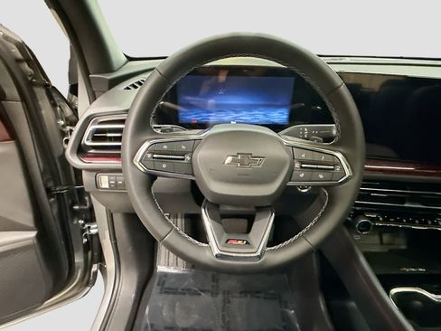 New 2026 Chevrolet Traverse Z71 w/ Driver Confidence Package AWD/4WD image 12