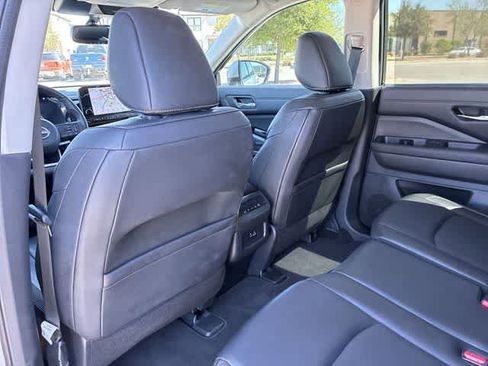 Used 2022 Nissan Pathfinder SL image 19