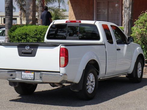 Used 2020 Nissan Frontier SV RWD image 9