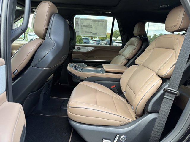 New 2027 Lincoln Navigator Black Label AWD/4WD image 16