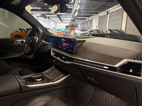 Used 2024 BMW X5 M60i w/ Executive Package AWD/4WD image 34