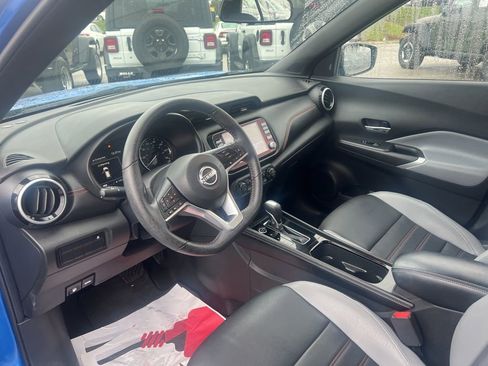 Used 2023 Nissan Kicks SR w/ SR Premium Package image 11