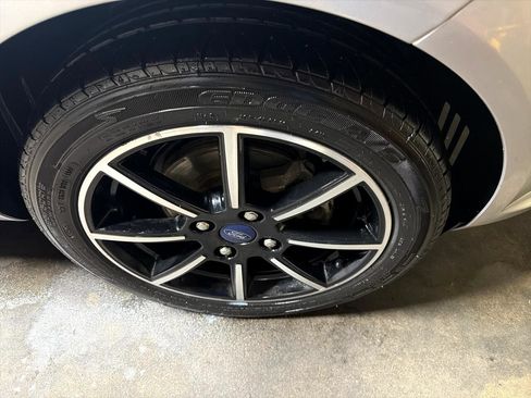 Used 2018 Ford Fiesta SE w/ Equipment Group 201A image 4