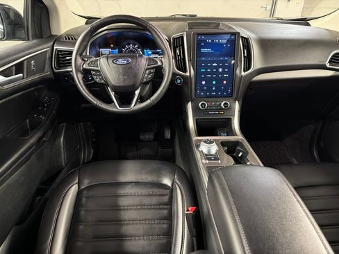 Certified 2024 Ford Edge SEL w/ Convenience Package AWD/4WD image 8