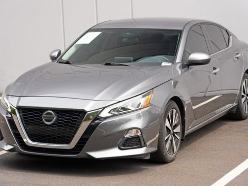 Used 2021 Nissan Altima 2.5 SV FWD image 41