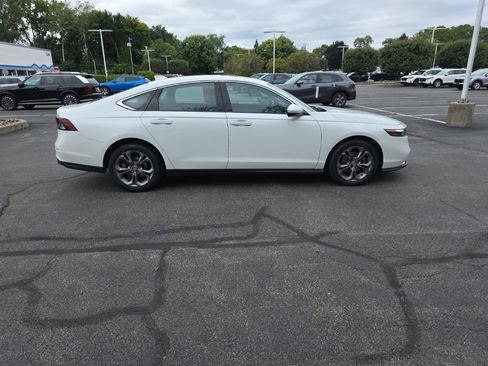 Certified 2024 Honda Accord EX image 8