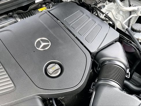 New 2026 Mercedes-Benz GLC 300 image 17