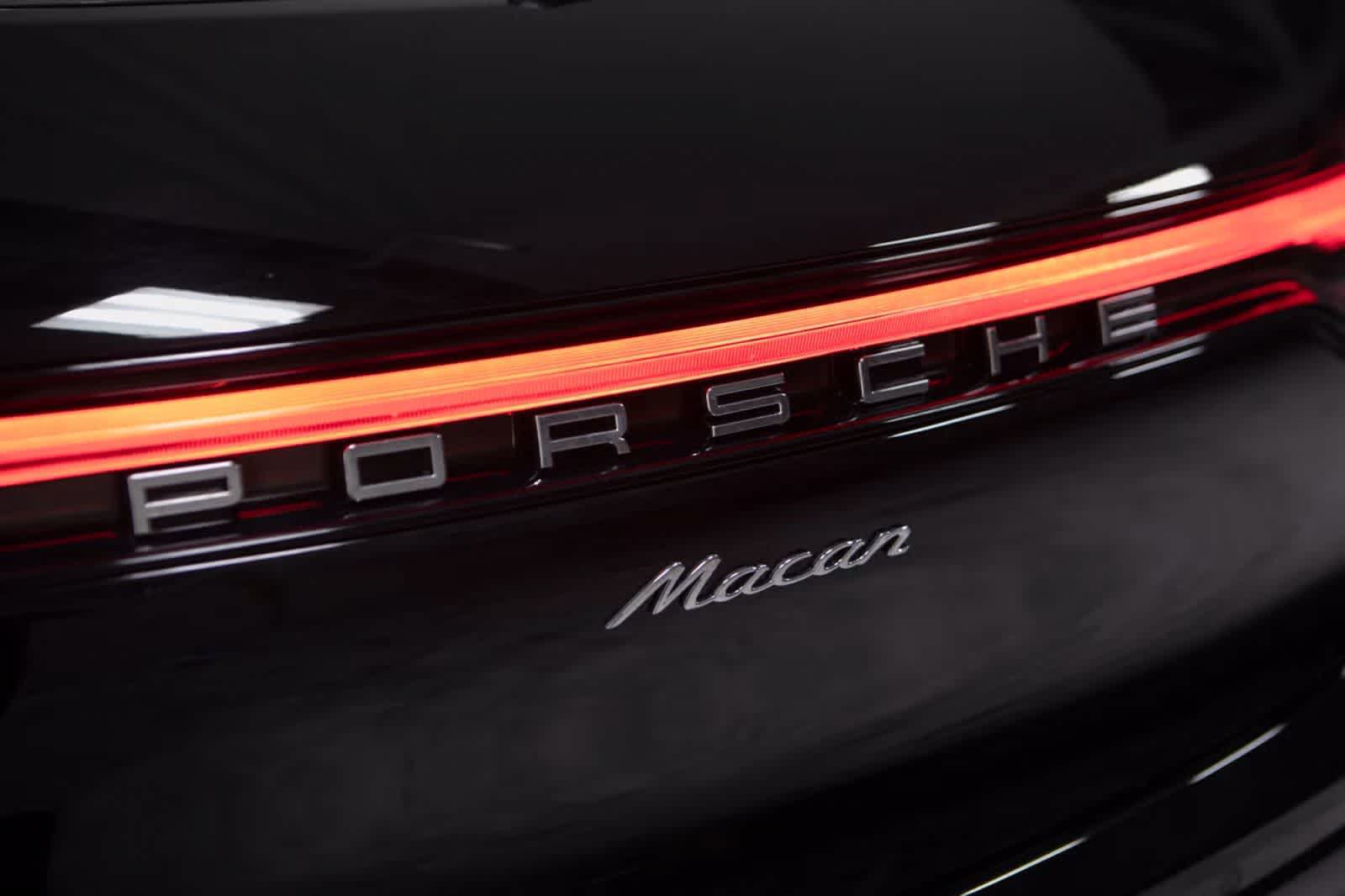 Certified 2026 Porsche Macan AWD/4WD image 19