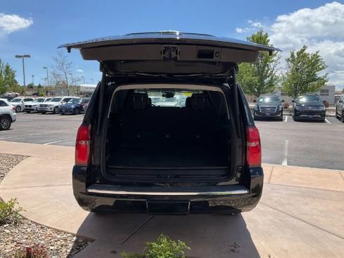 Used 2018 Chevrolet Suburban Premier AWD/4WD image 7