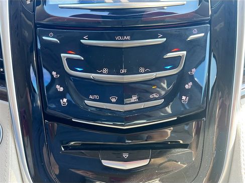 Used 2020 Cadillac Escalade Luxury image 21