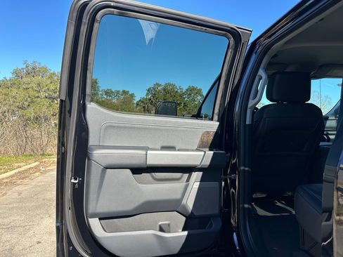 New 2026 Ford F350 Lariat w/ Black Appearance Package image 32
