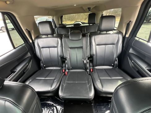 Used 2024 Ford Expedition Max XLT image 29