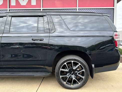 Used 2024 Chevrolet Suburban RST w/ Luxury Package AWD/4WD image 16