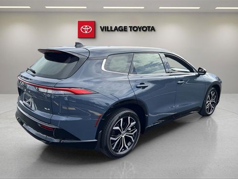 New 2026 Toyota Crown Signia image 5