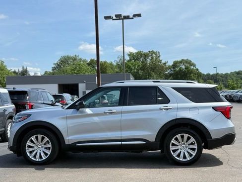 Used 2025 Ford Explorer Platinum w/ LUX Leather Package AWD/4WD image 48
