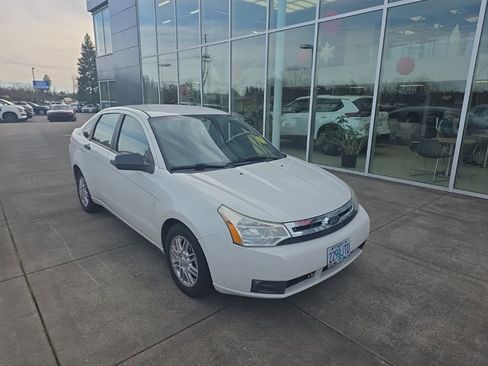 Used 2009 Ford Focus SE image 3