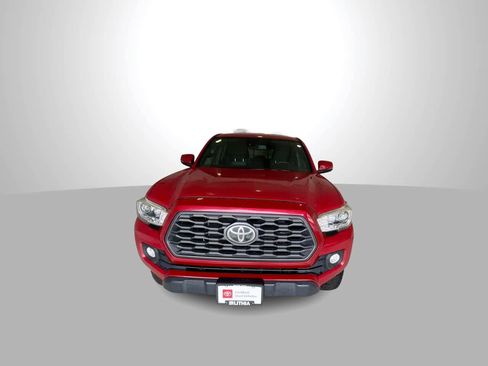 Certified 2020 Toyota Tacoma TRD Off-Road w/ Technology Package AWD/4WD image 3