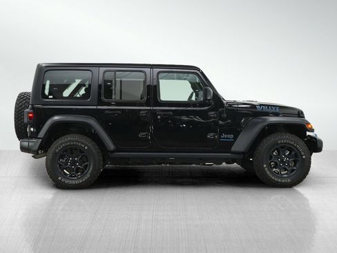 Used 2023 Jeep Wrangler Unlimited w/ Cold Weather Group AWD/4WD image 6