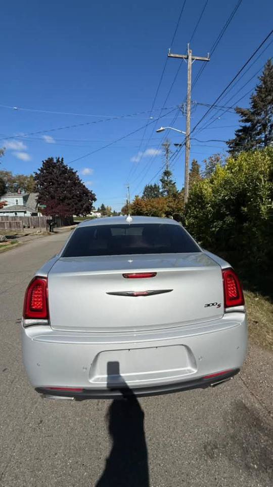 Used 2023 Chrysler 300 S RWD image 10