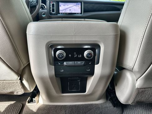 Certified 2021 GMC Yukon Denali w/ Denali Premium Package AWD/4WD image 22