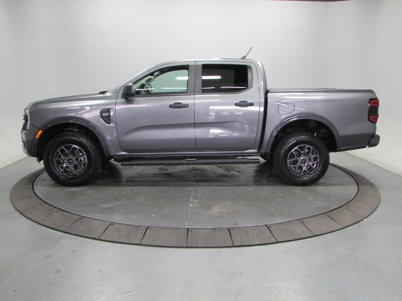 Used 2024 Ford Ranger XLT w/ Equipment Group 301A High AWD/4WD image 4