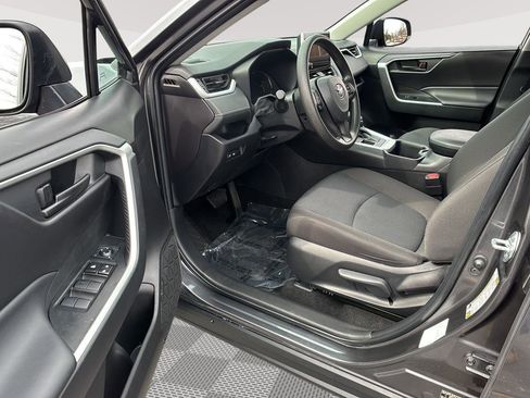 Used 2025 Toyota RAV4 LE image 2