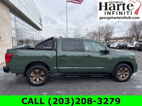 Used 2024 Nissan Titan SV w/ SV Bronze Edition Package image 8
