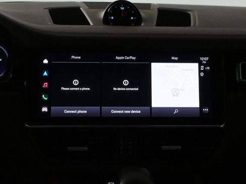 Used 2022 Porsche Cayenne GTS image 22