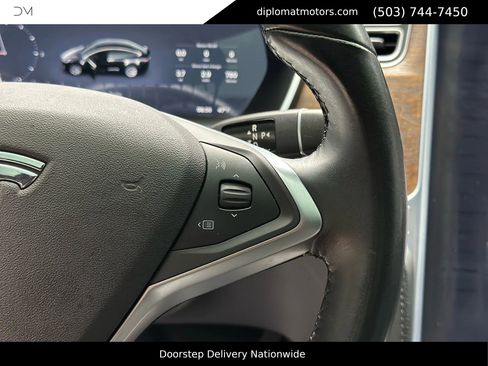 Used 2017 Tesla Model X 100D image 30