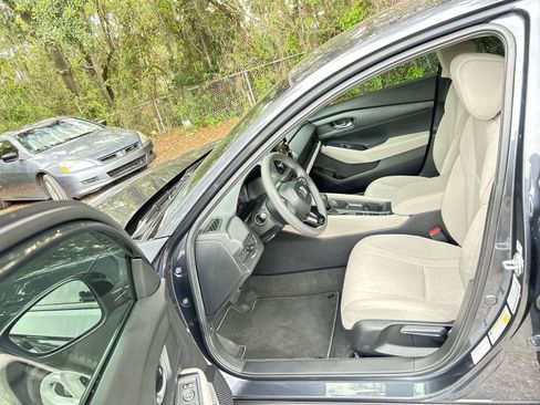 Used 2025 Honda Accord LX image 10