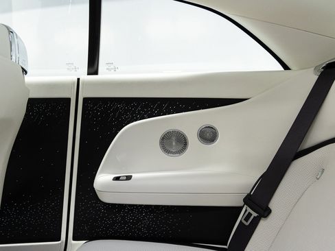 New 2026 Rolls-Royce Spectre image 39