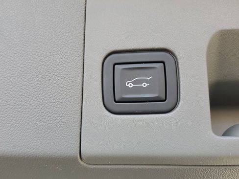 Used 2023 Cadillac XT5 Premium Luxury w/ LPO, Floor Liner Package FWD image 27