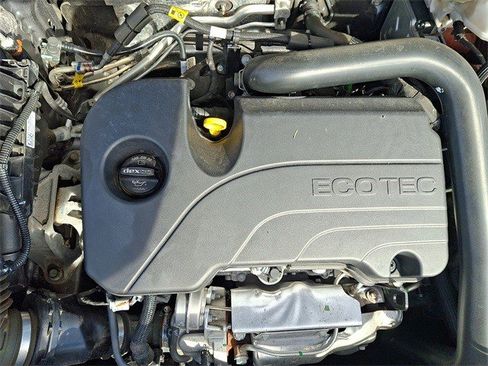 Certified 2024 Chevrolet Equinox LT w/ LPO, Floor Liner Package image 24